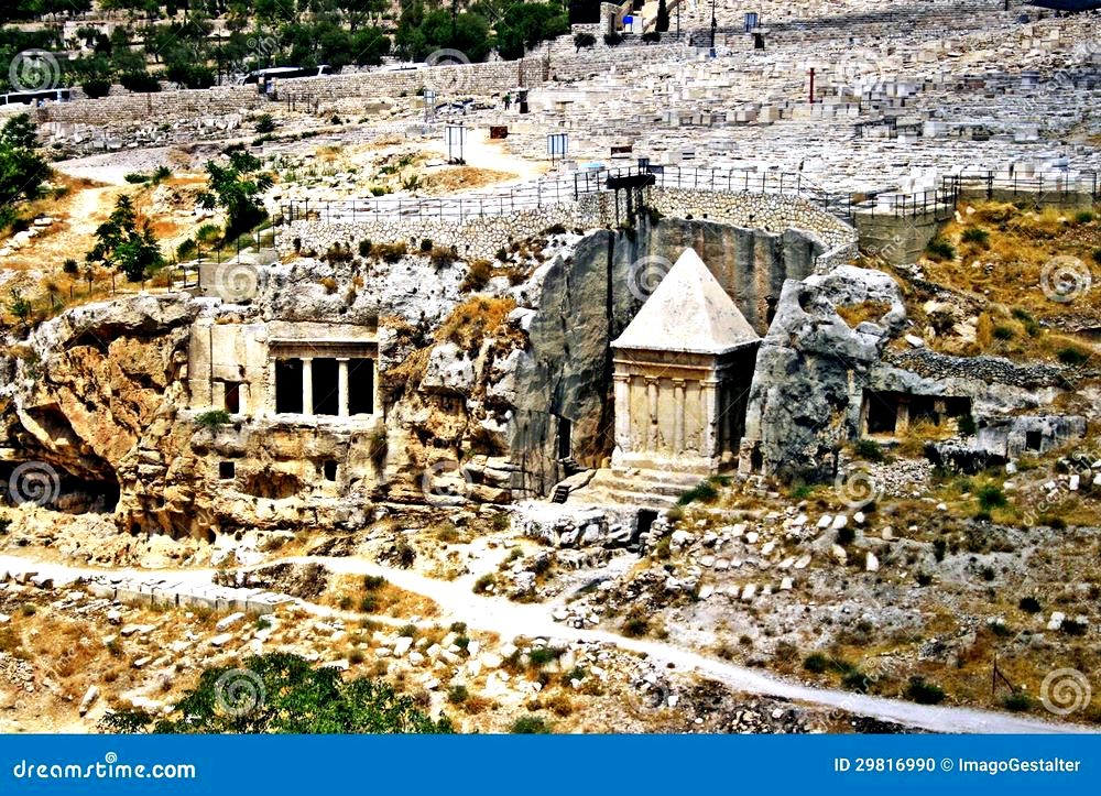קברים בעיר קברים בעיר